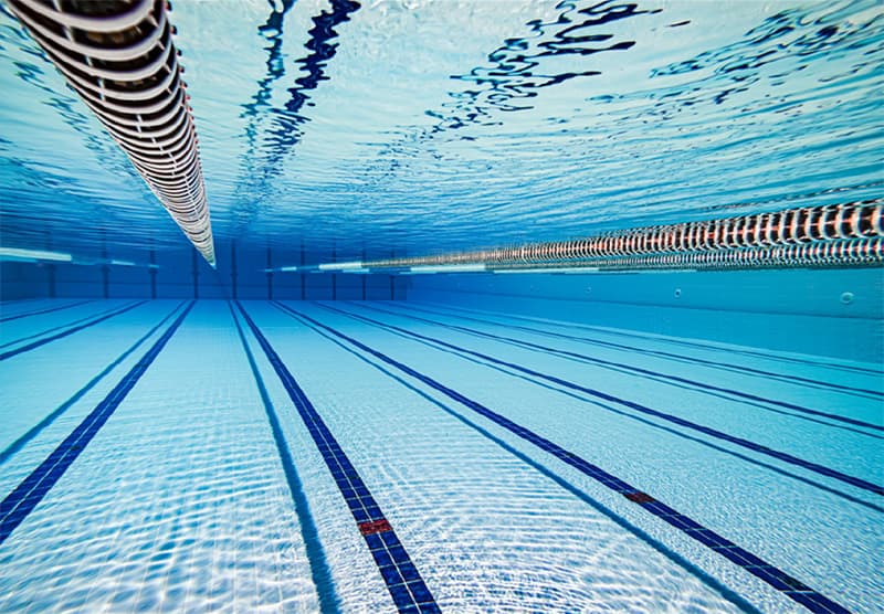 Underwater pool image.