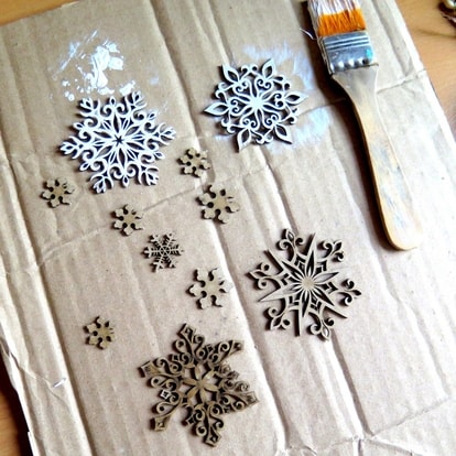 snowflakes to add to Christmas scrapbook layouts