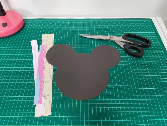 super-easy-mickey-mouse-scrapbook-layout-in-10-minutes for Free Printable Mickey Mouse Scrapbook Paper Super Easy Mickey Mouse Scrapbook Layout in 10 Minutes for Free Printable Mickey Mouse Scrapbook Paper